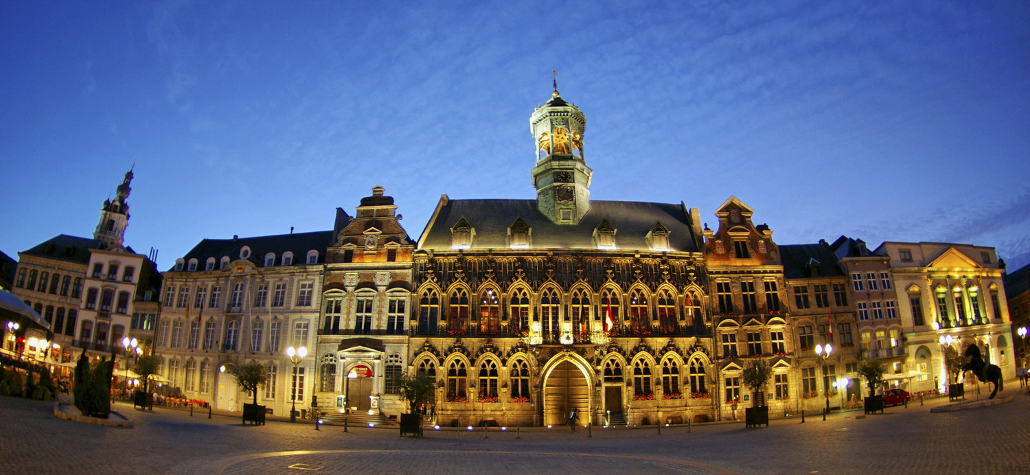 Die Grand Place in Mons